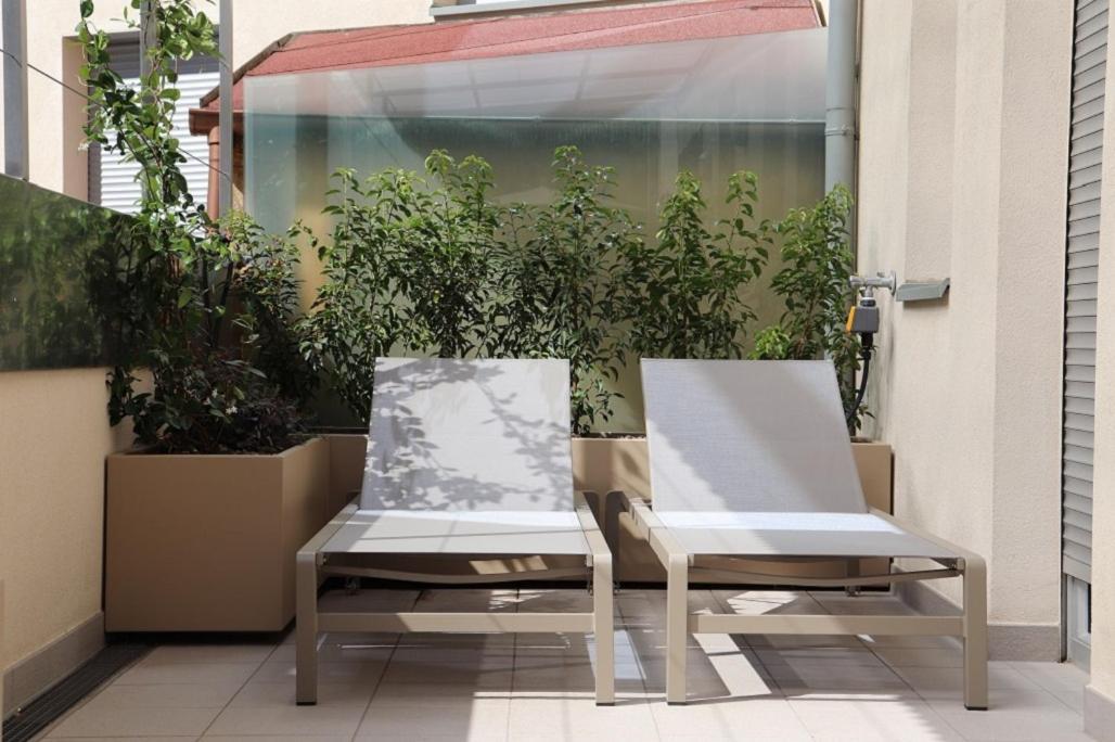Ferienwohnung Mit Garage, Fahrradraum Und Sehr Grosser Sonnenverwoehnten Terrasse Lagundo Exterior photo