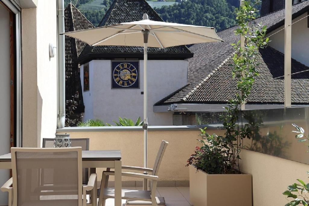Ferienwohnung Mit Garage, Fahrradraum Und Sehr Grosser Sonnenverwoehnten Terrasse Lagundo Exterior photo