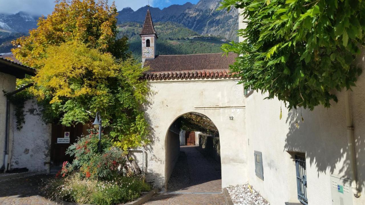 Ferienwohnung Mit Garage, Fahrradraum Und Sehr Grosser Sonnenverwoehnten Terrasse Lagundo Exterior photo